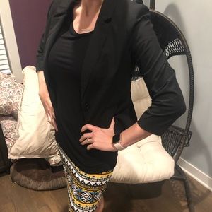 Black 3/4 suit jacket